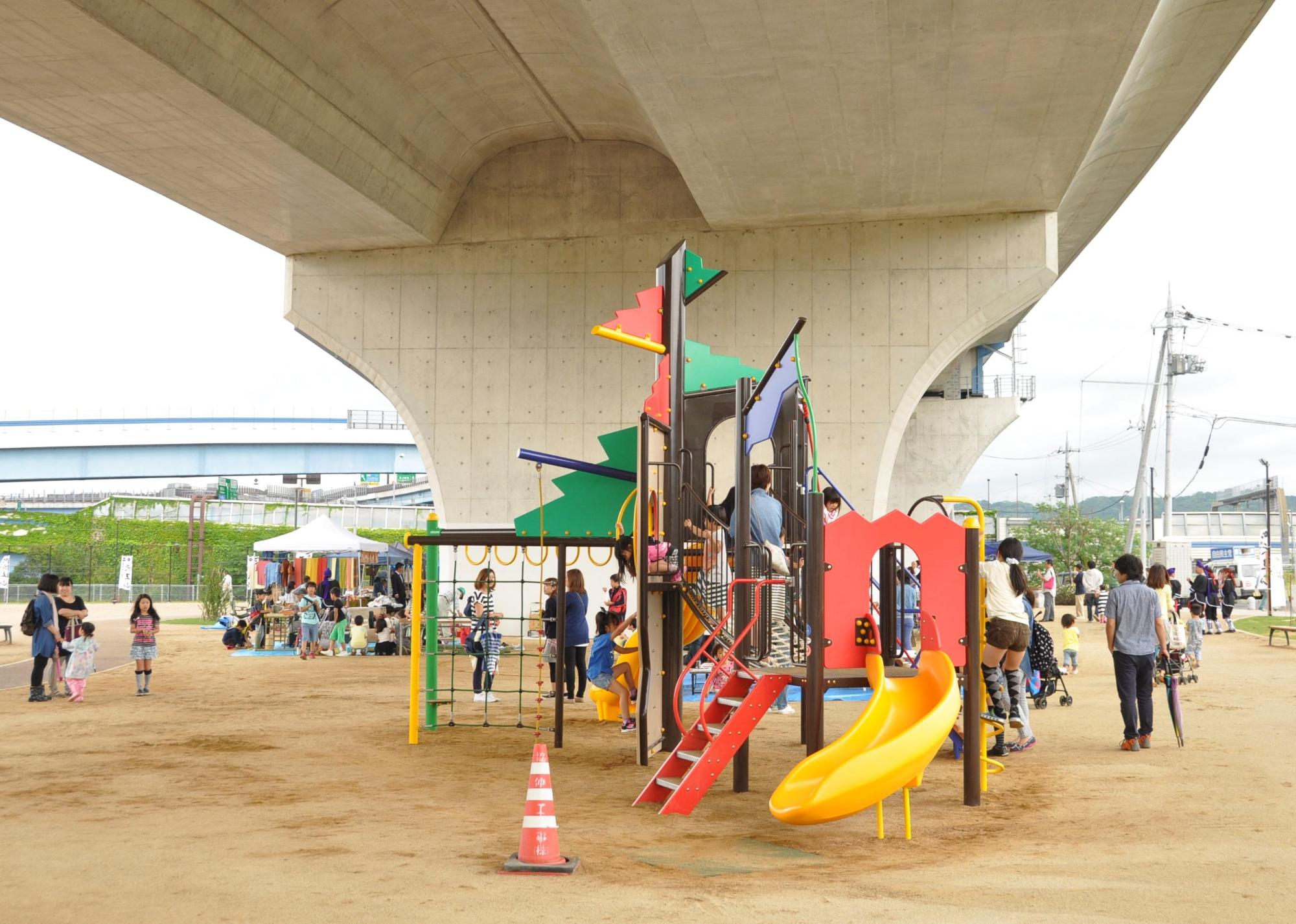 27年5月にオープンした天王山夢ほたる公園